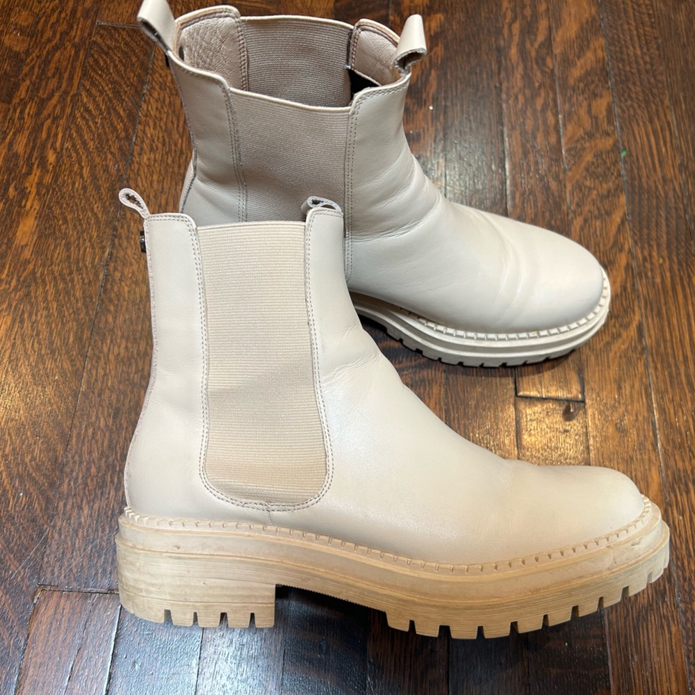Artica Boots- Browns